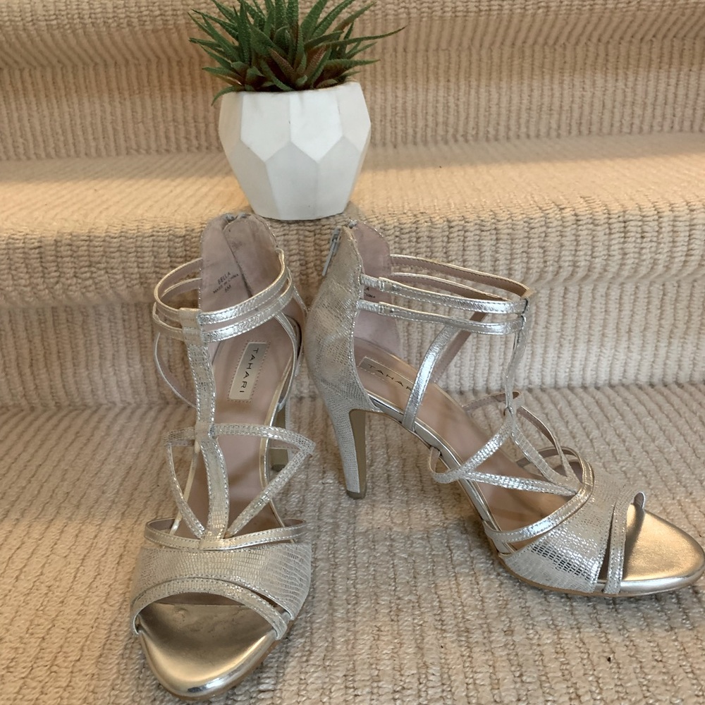 Theory Silver metallic sandal with zipper back